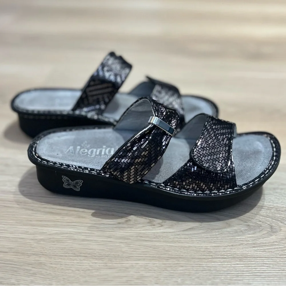 ALEGRIA KARMEN KAR-532 Size 38
PEWTER DAZZLER LEATHER COMFORT SLIDES/WEDGES - Picture 1 of 9
